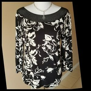 RALPH LAUREN CROCHET NECK FLORAL TOP